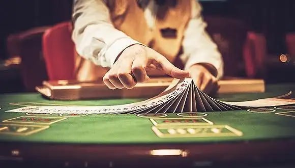 Filipino VIP player checking exclusive rewards on slotvip link mobile